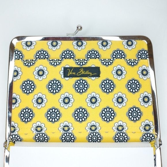 Vera Bradley Hugs N Kisses Yellow Bird Photo Album NWOT - Picture 4 of 5